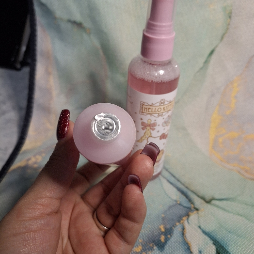 Hello Kitty Body Set - Picture 5 of 5